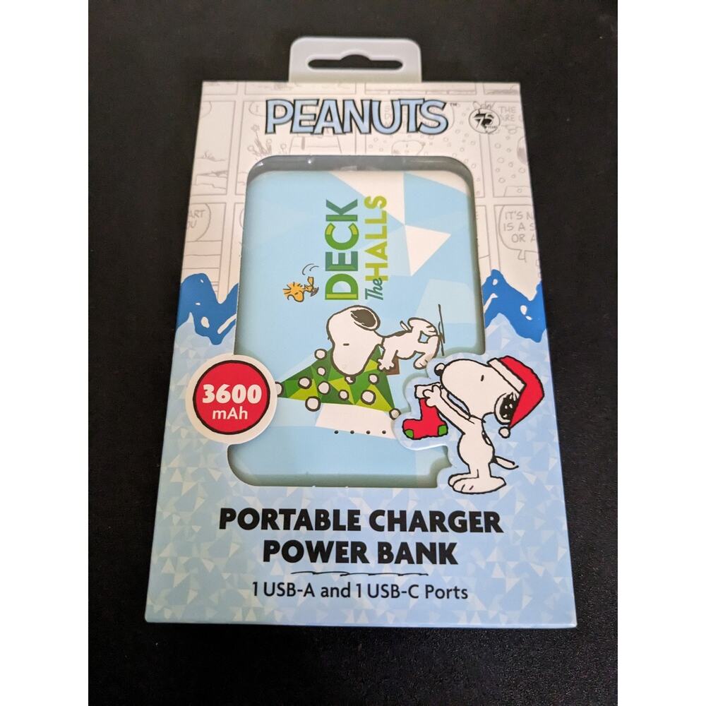 Peanuts Snoopy & Woodstock Portable Charger Power Bank 3600 mAH Deck The Hall